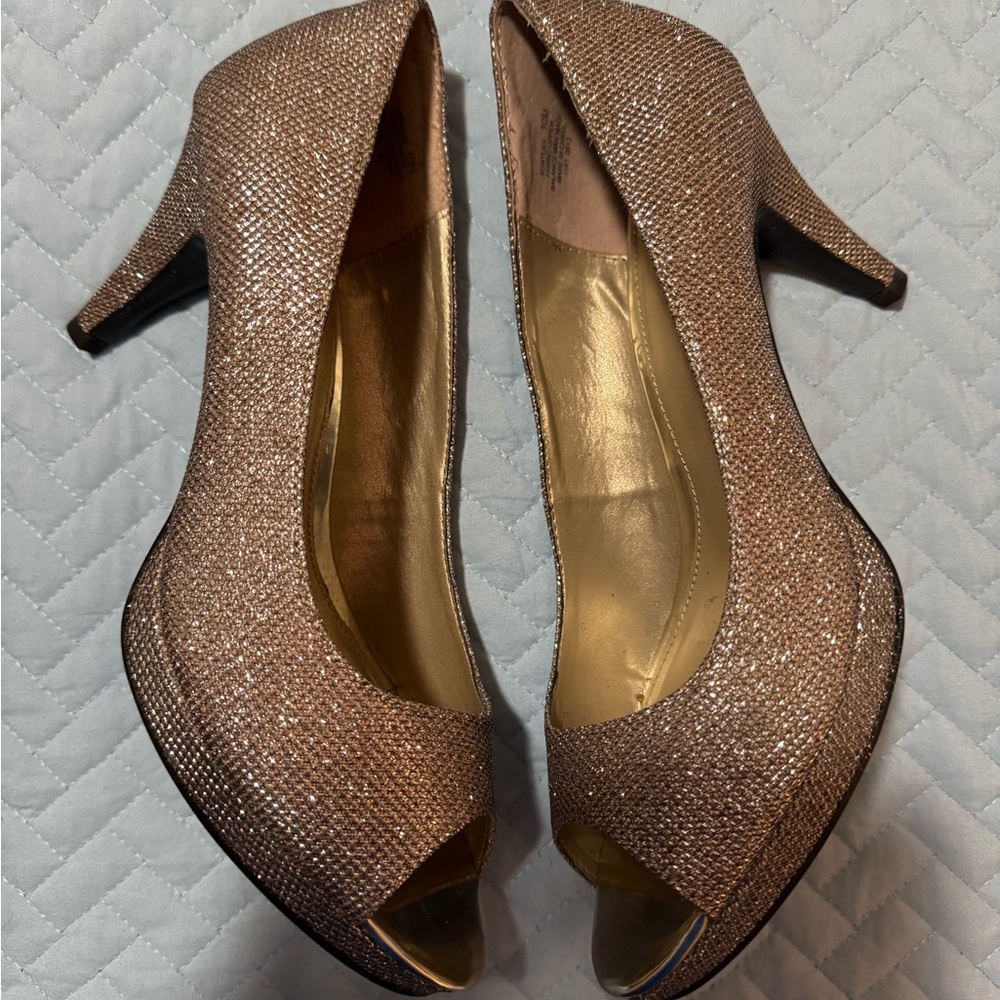 Bandolino Gold Glitter Heels Peep-Toe Stiletto